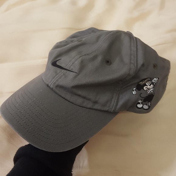 Nike Accessories - VINTAGE Nike Mickey Mouse hat